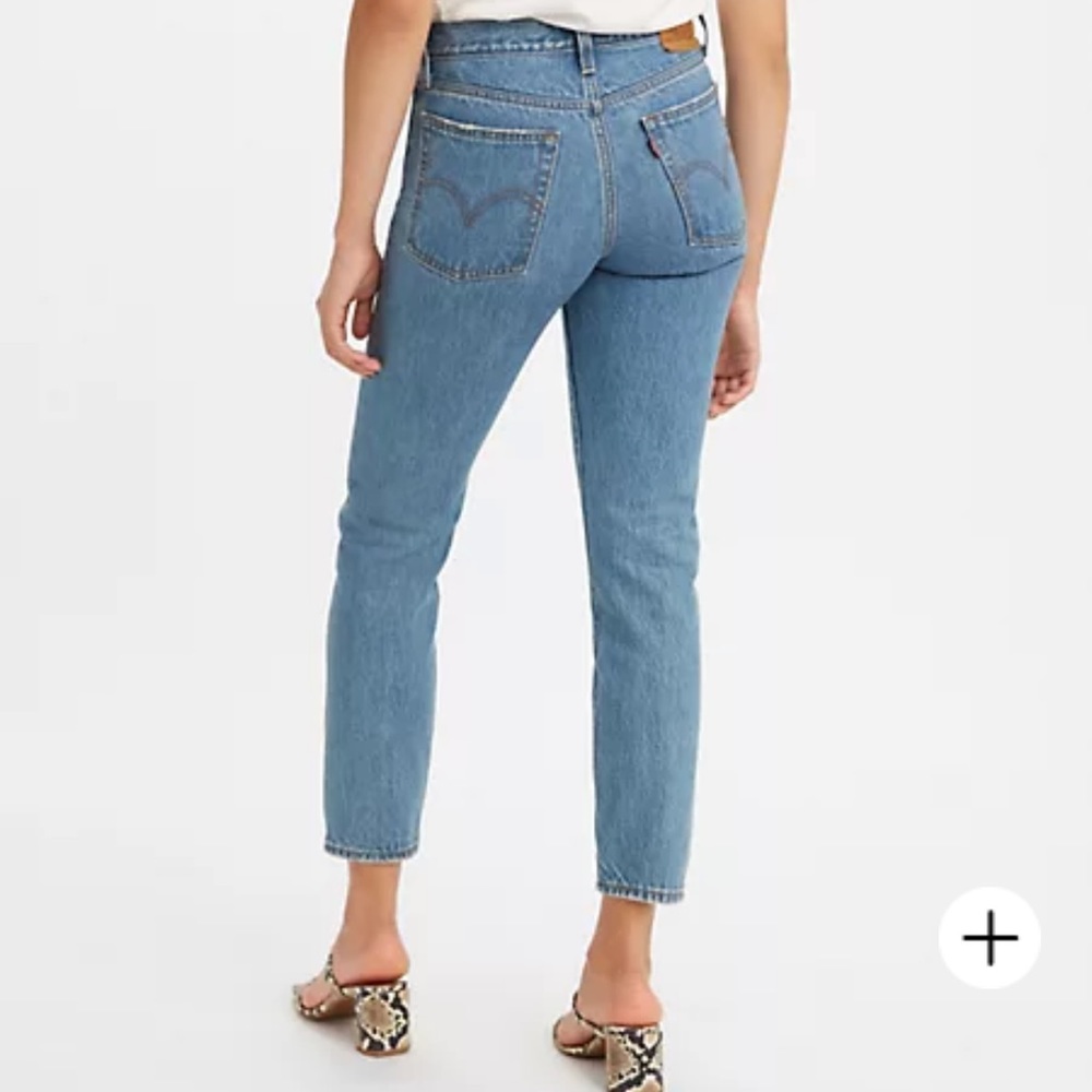 Levi’s | Wedgie Fit Ankle Women’s Jeans in Athens Pushed - Light Wash - Picture 2 of 13